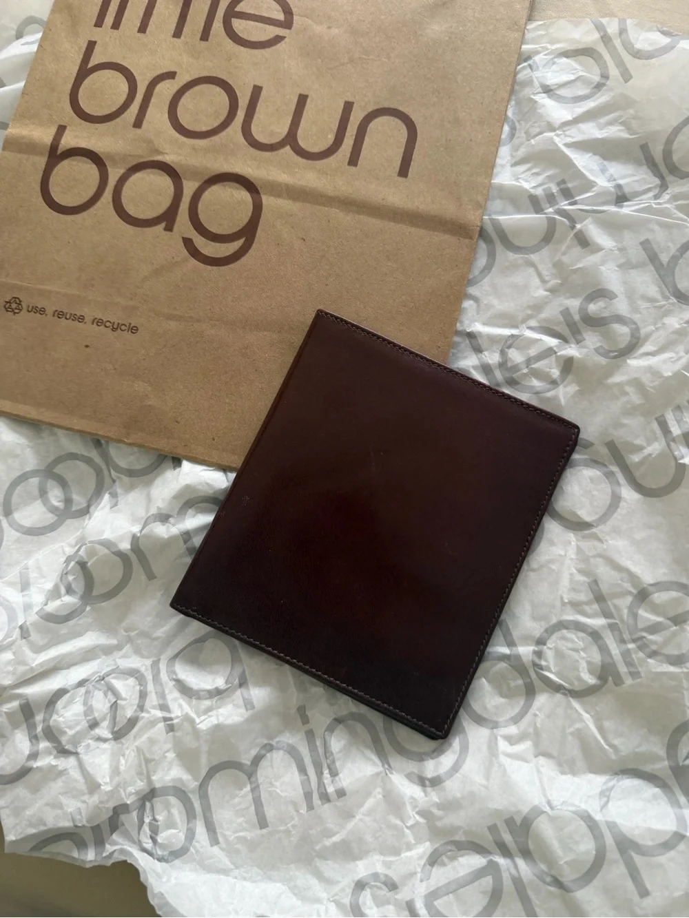 🗽Bloomingdale's Men's Bifold Card Wallet in Dark Brown